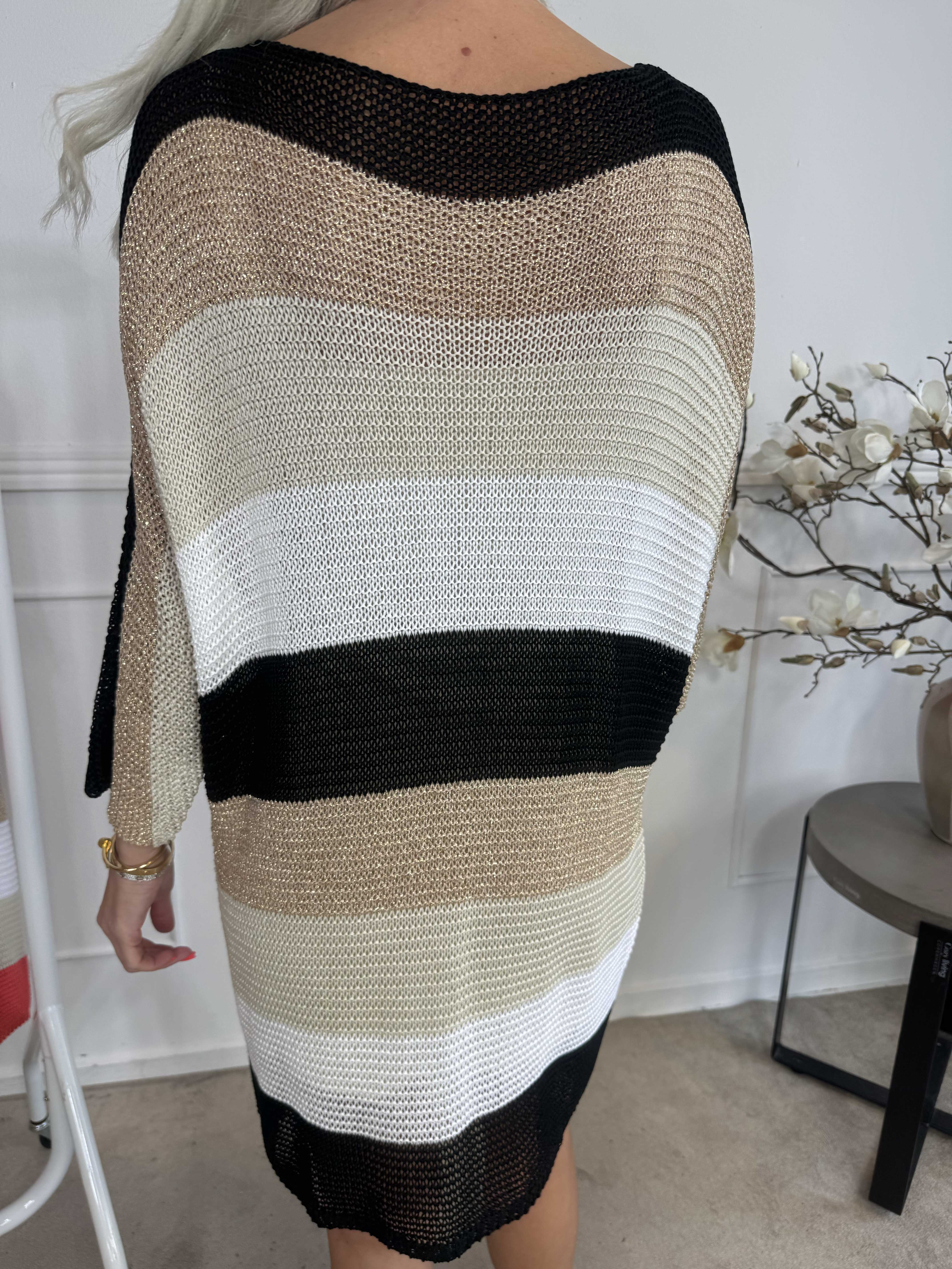 Nina Long - Randig stickad klänning med glittertrådar